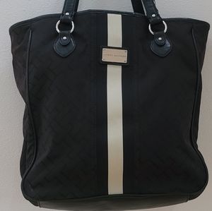 Tommy Hilfiger Black Center Zipper Divided Interior/Exterior Pockets